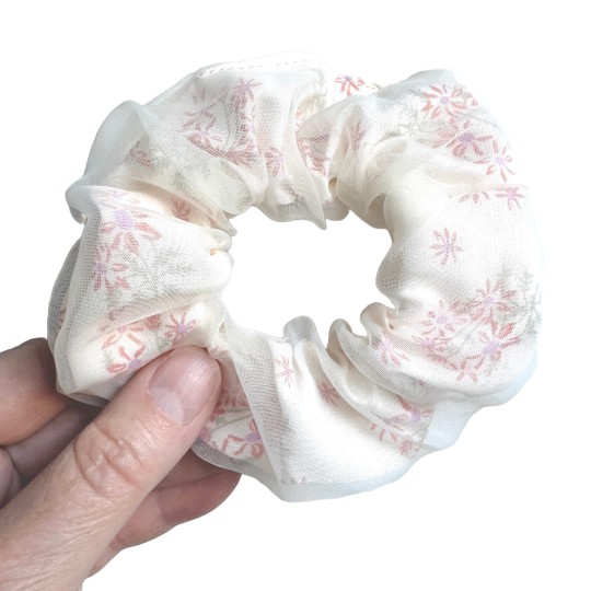 Hårsnodd scrunchie med dubbeltyg