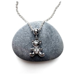 Halsband med berlock teddybjörn