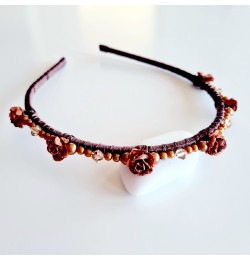 Diadem med pärlor och rosor