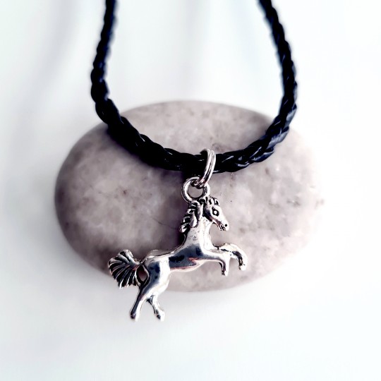 Halsband med häst