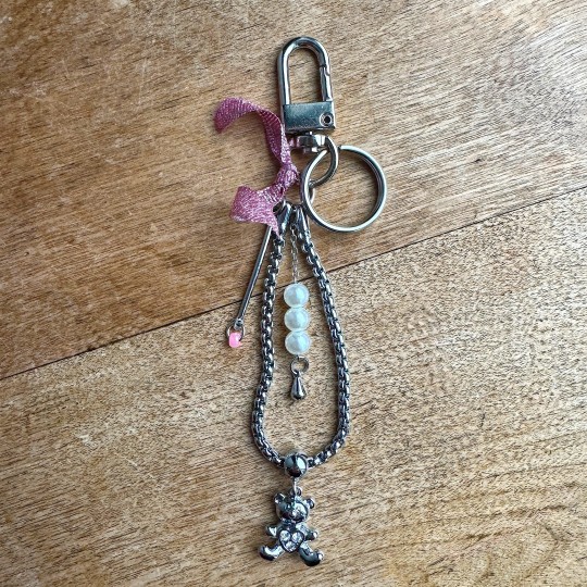 Accessoar till väska med nyckelring Accessoar till väska med nyckelring